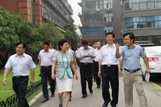 20150901省人大常委會(huì)副主任張衛(wèi)國蒞臨科技園指導(dǎo)工作.jpg